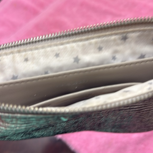 Stella & Dot Quilted Silver Wrist Clutch - Picture 12 of 12